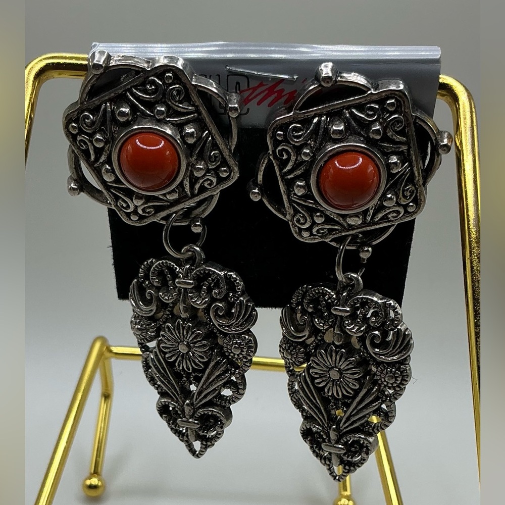 A Rare Vintage Pair Of The Wild Pair Wild Things 90’s Dangle Clip On Earrings